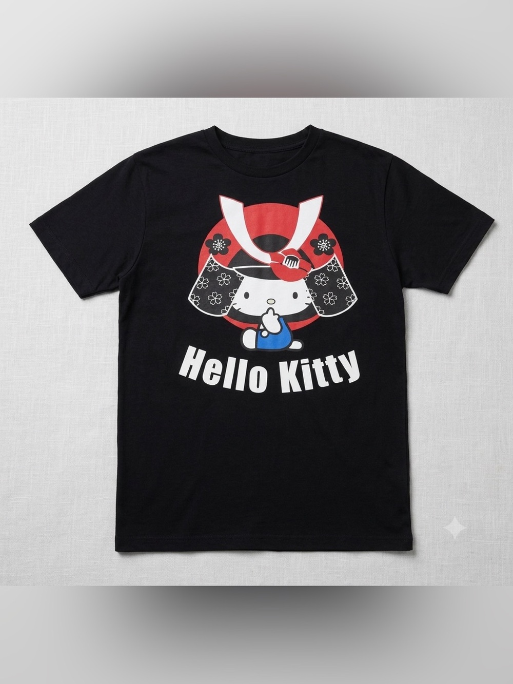 Hello Kitty Japan Women’s Tshirt - Medium - Hello Kitty Samurai Graphic